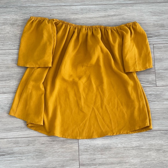 Stradivarius off the shoulder top - Picture 2 of 2